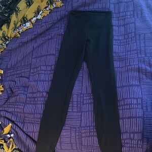 Black lululemon Wunder Train High-Rise Tight size 4